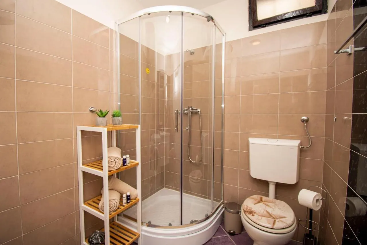 פולה Oasis Apartment